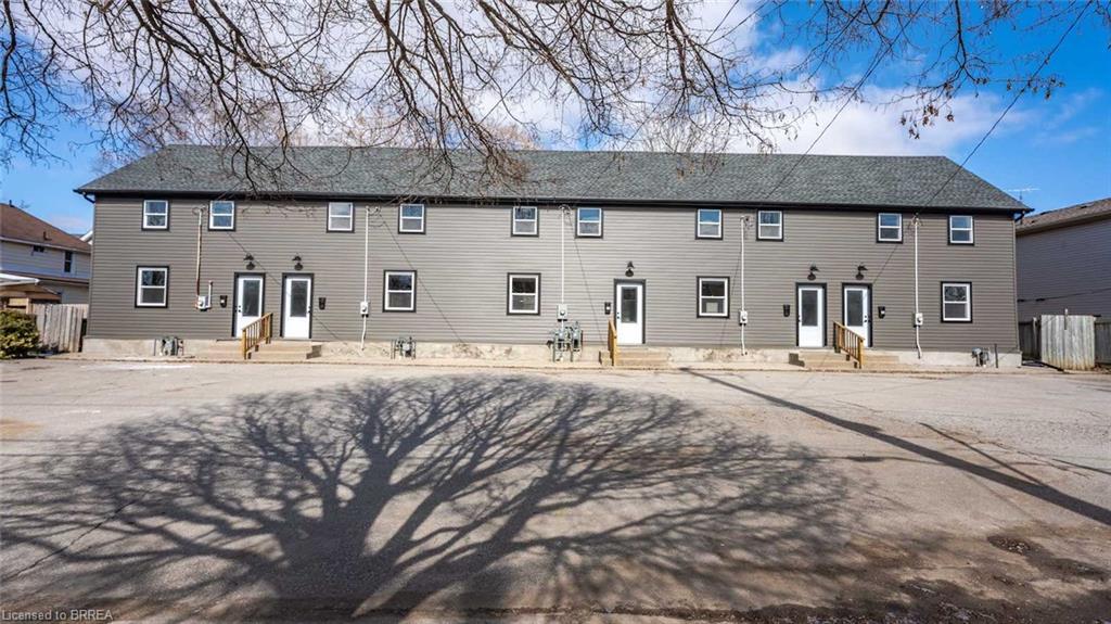 57 Winniett Street, Brantford, ON - Outdoor