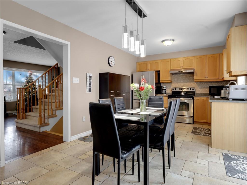 66 Gaydon Way, Brantford, ON - Indoor