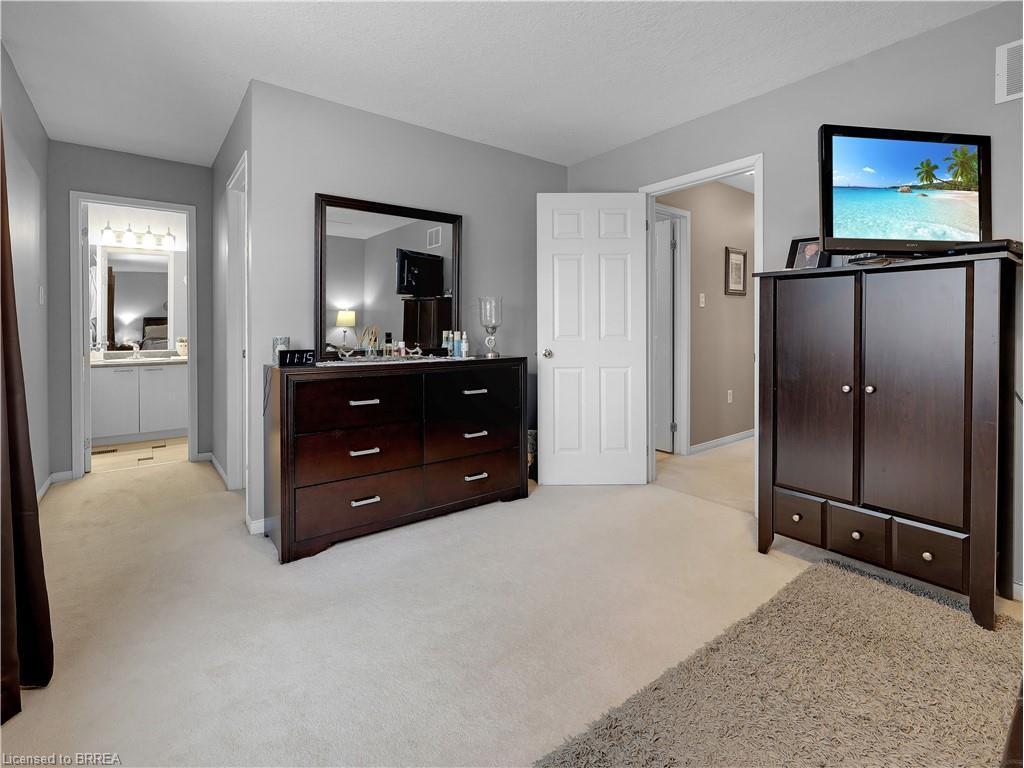 66 Gaydon Way, Brantford, ON - Indoor Photo Showing Other Room