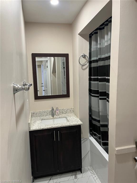 1-153 Albion Street, Brantford, ON - Indoor