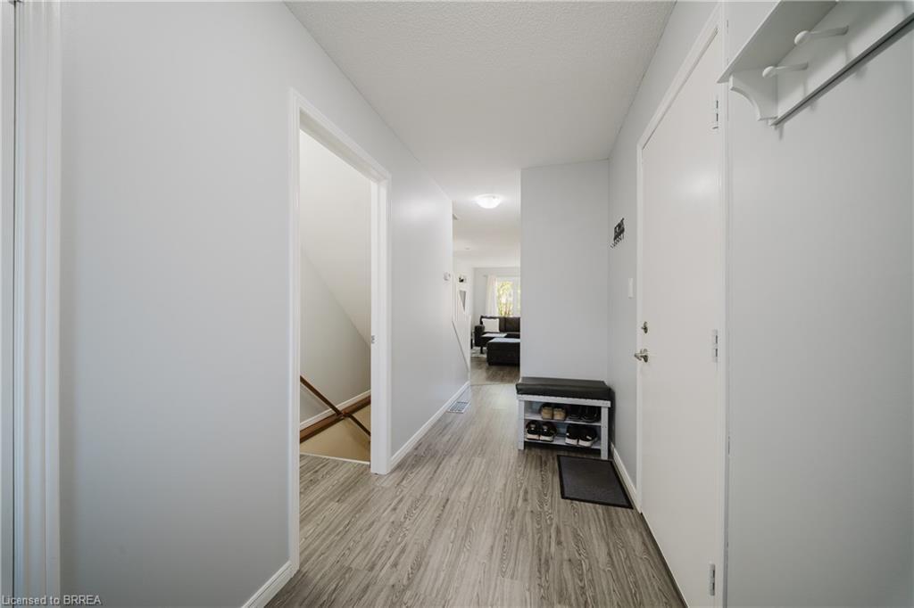 431-431 Springbank Avenue N, Woodstock, ON - Indoor Photo Showing Other Room