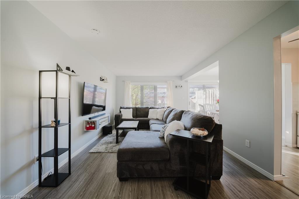 431-431 Springbank Avenue N, Woodstock, ON - Indoor