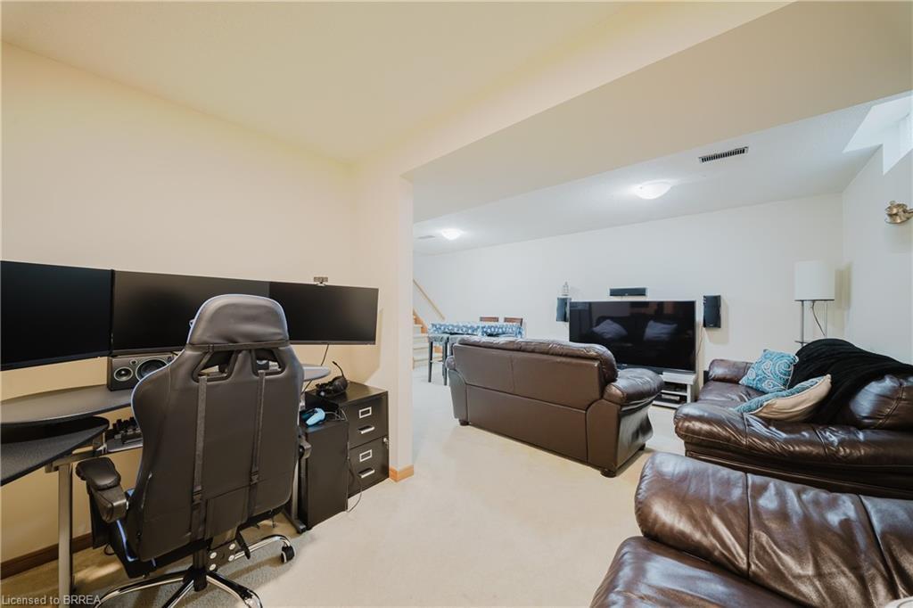 431-431 Springbank Avenue N, Woodstock, ON - Indoor Photo Showing Office