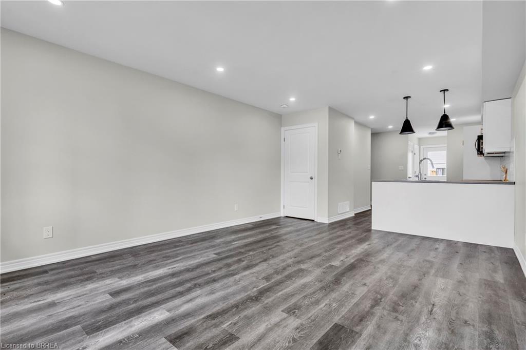 165 Grove Street, Simcoe, ON - Indoor