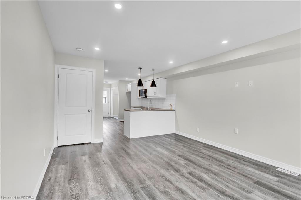 165 Grove Street, Simcoe, ON - Indoor Photo Showing Kitchen