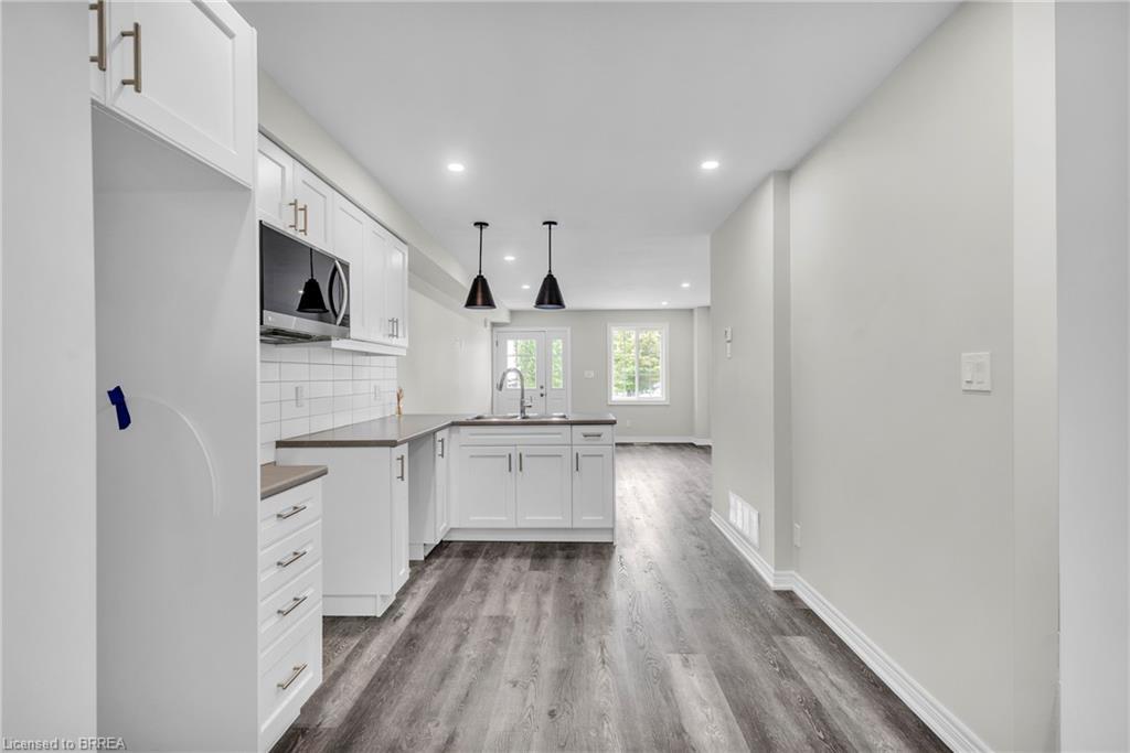 165 Grove Street, Simcoe, ON - Indoor Photo Showing Kitchen