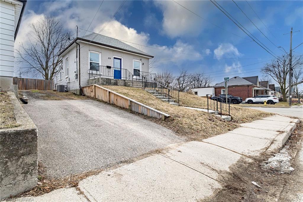 89 Maitland Street, Brantford, ON - Outdoor