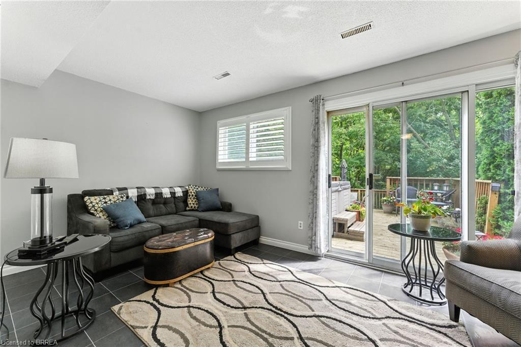 21 D'Aubigny Road, Brantford, ON - Indoor Photo Showing Other Room