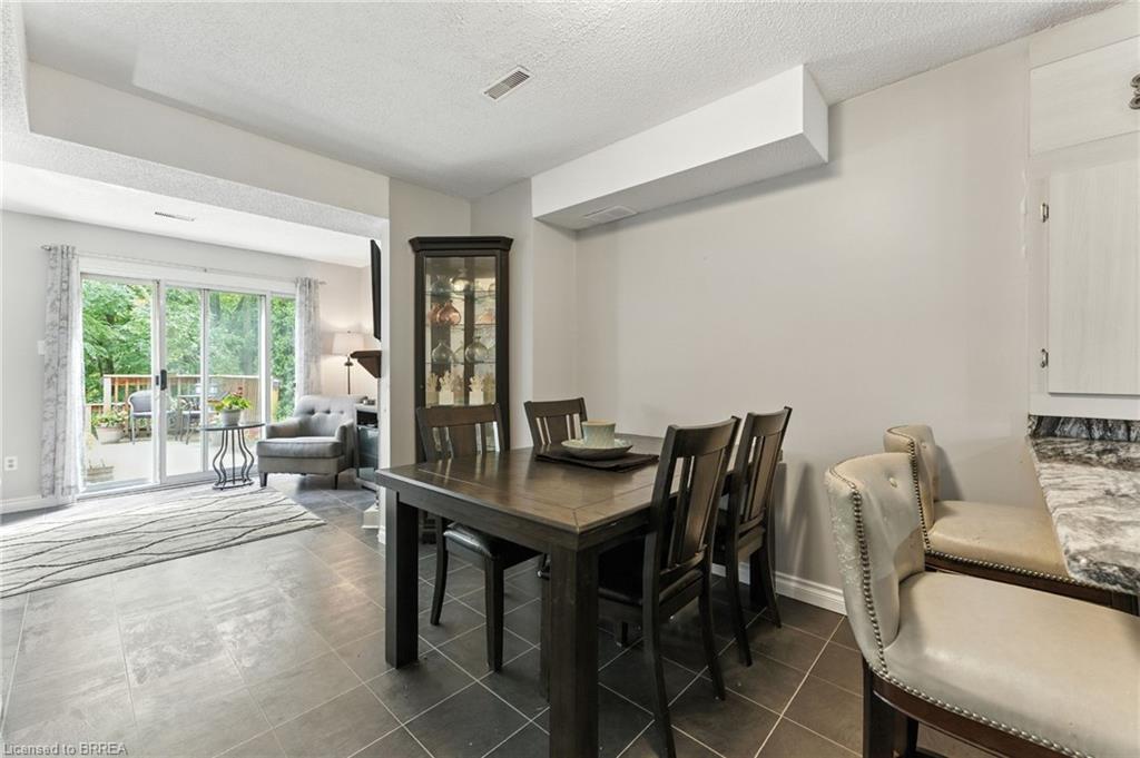21 D'Aubigny Road, Brantford, ON - Indoor Photo Showing Dining Room