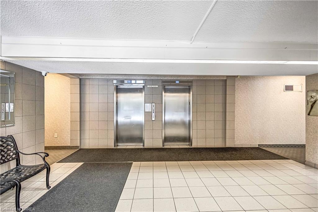 507-1964 Main Street W, Hamilton, ON - Indoor Photo Showing Other Room