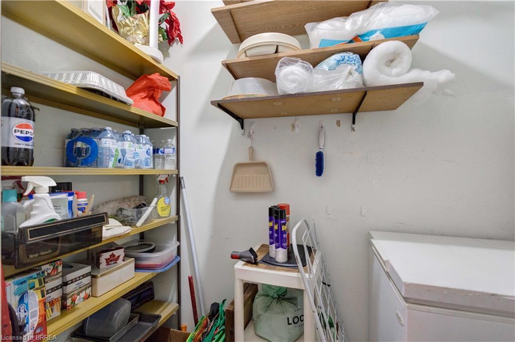 507-1964 Main Street W, Hamilton, ON - Indoor