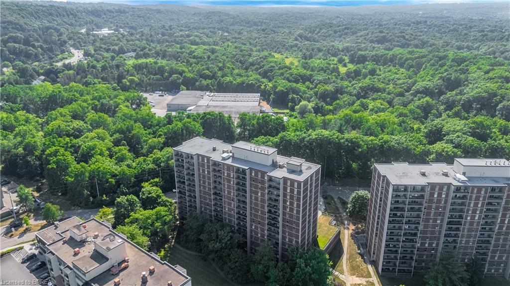 507-1964 Main Street W, Hamilton, ON - Outdoor