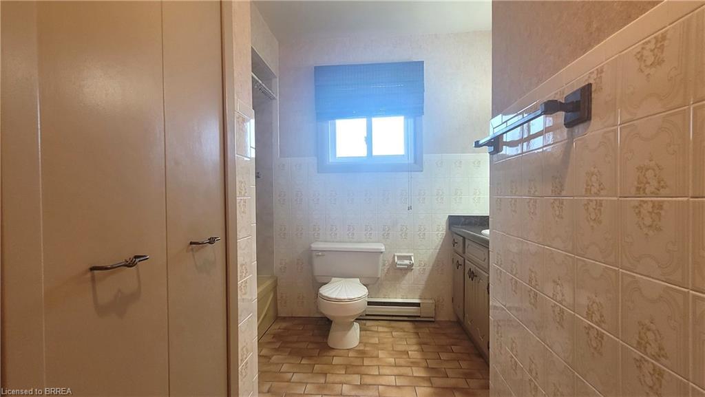 325 Fairview Drive, Brantford, ON