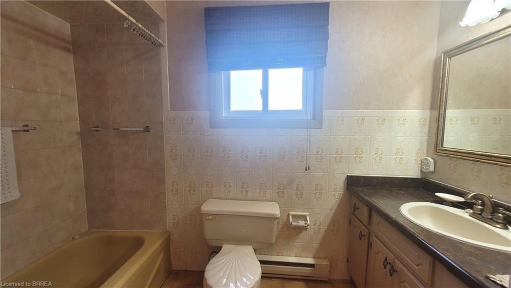 325 Fairview Drive, Brantford, ON