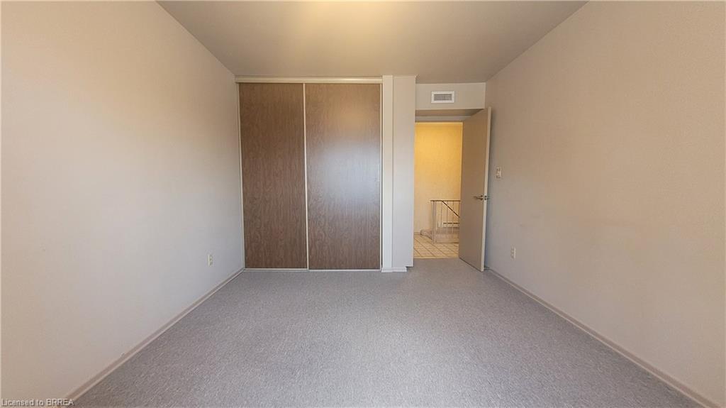 325 Fairview Drive, Brantford, ON