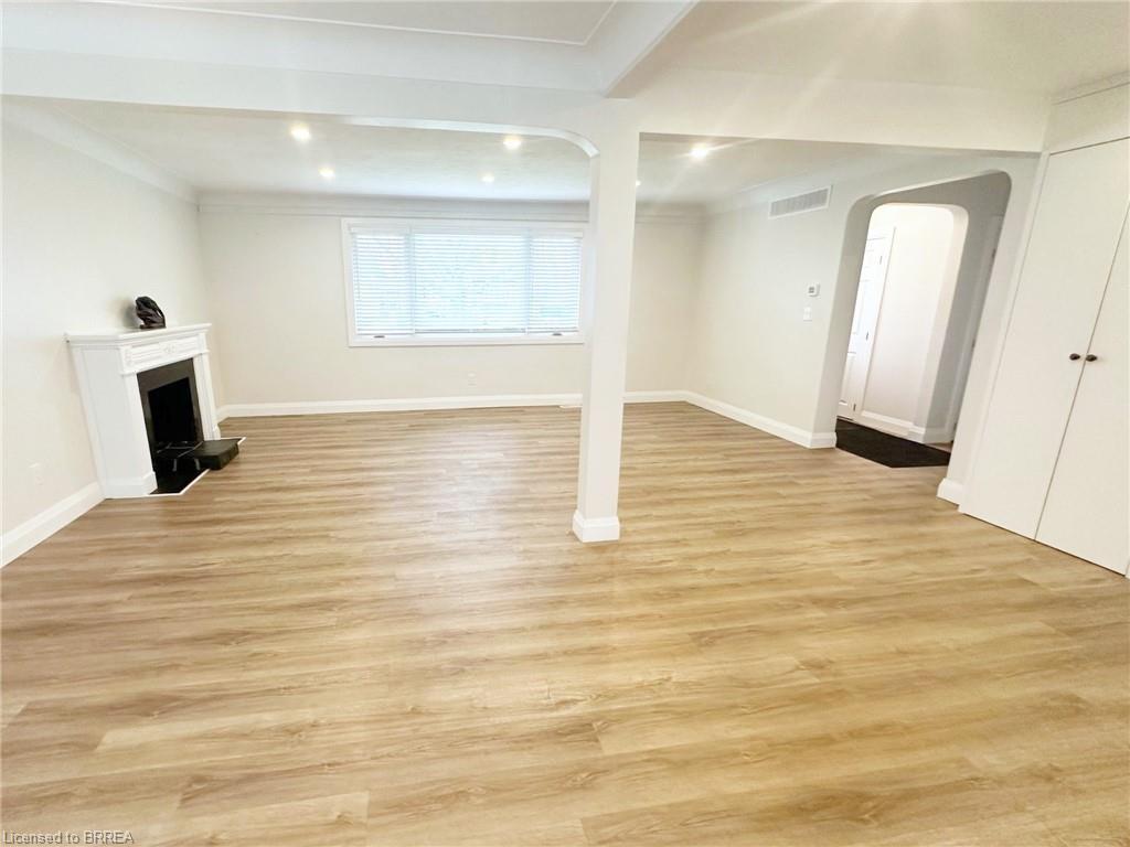 75 Henderson Avenue, Brantford, ON - Indoor Photo Showing Other Room