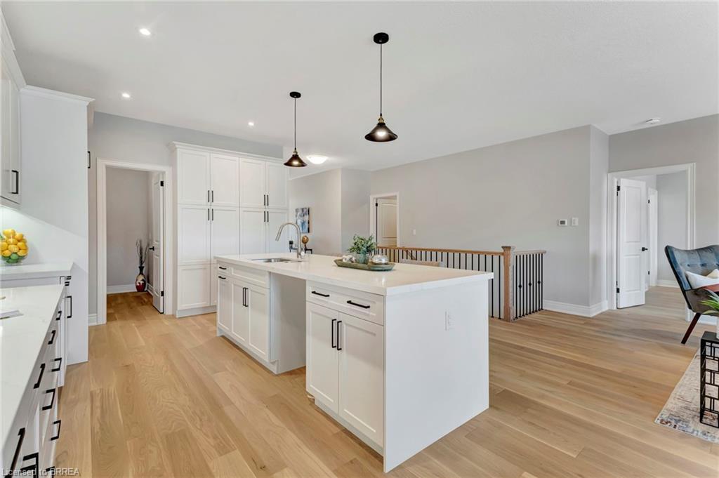 89 Craddock Boulevard, Jarvis, ON - Indoor Photo Showing Kitchen With Upgraded Kitchen