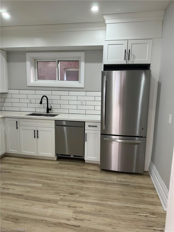 266 Dalhousie Street, Brantford, ON - Indoor Photo Showing Kitchen With Upgraded Kitchen
