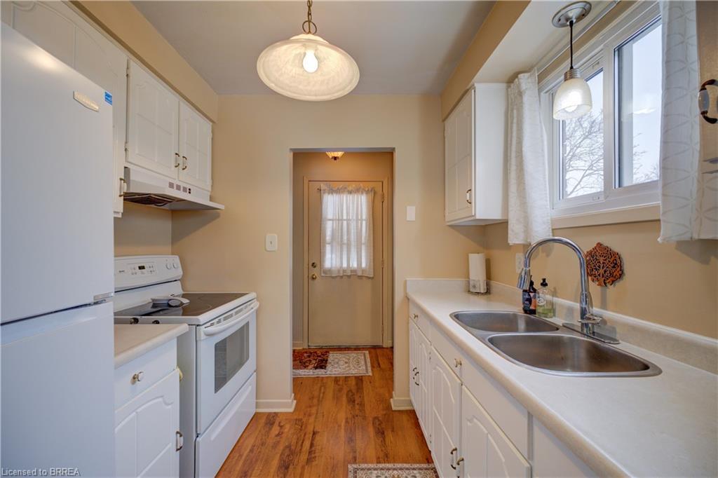 9 Max Webster Road, Brantford, ON - Indoor Photo Showing Kitchen With Double Sink