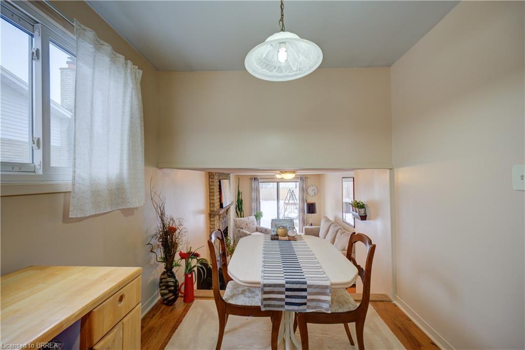 9 Max Webster Road, Brantford, ON - Indoor Photo Showing Dining Room