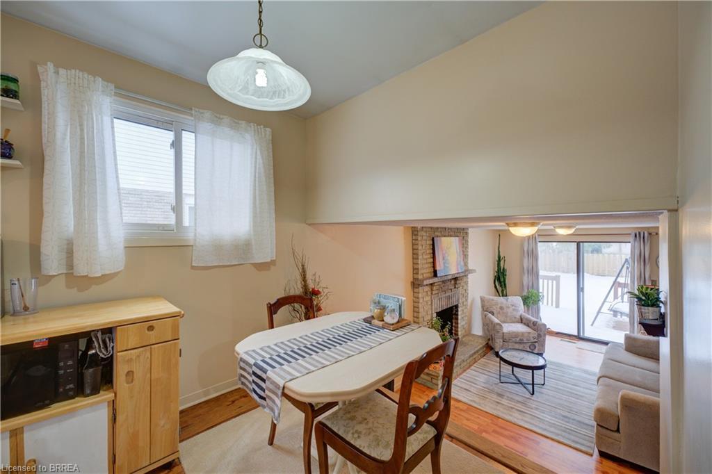 9 Max Webster Road, Brantford, ON - Indoor Photo Showing Dining Room