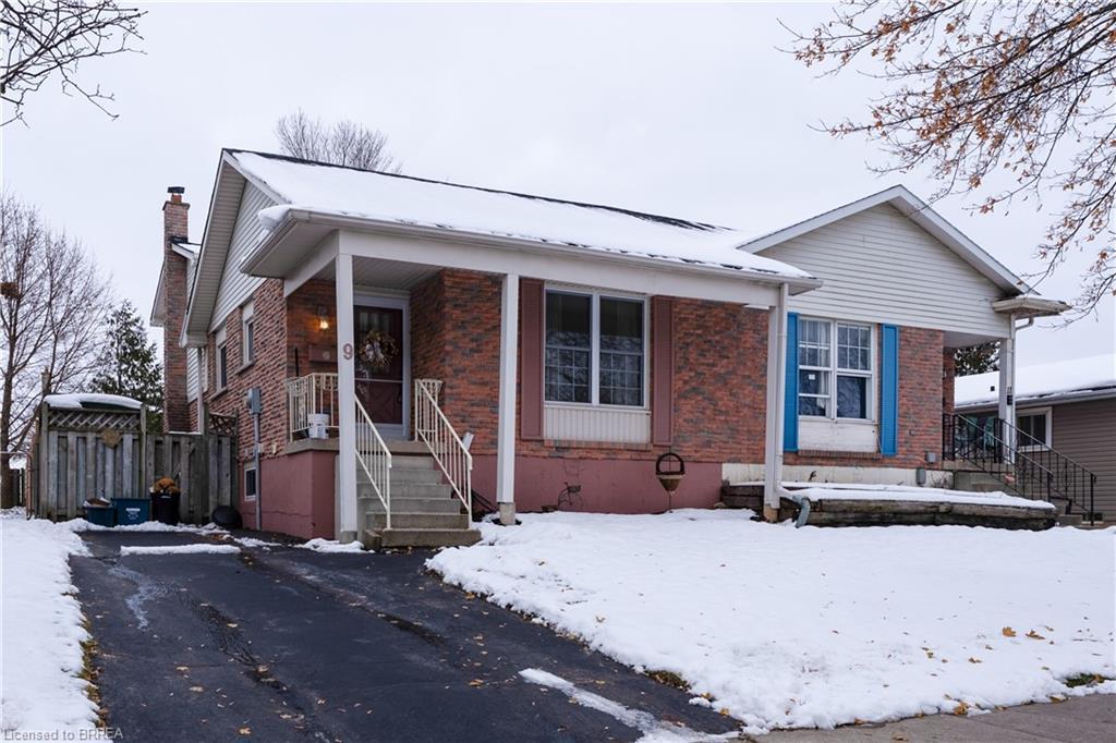 9 Max Webster Road, Brantford, ON - Outdoor