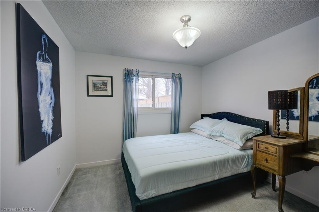 9 Max Webster Road, Brantford, ON - Indoor Photo Showing Bedroom