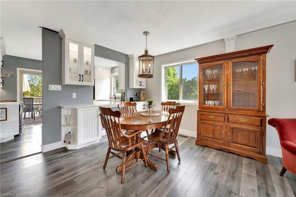 1565 Old Brock Street, Vittoria, ON - Indoor Photo Showing Dining Room