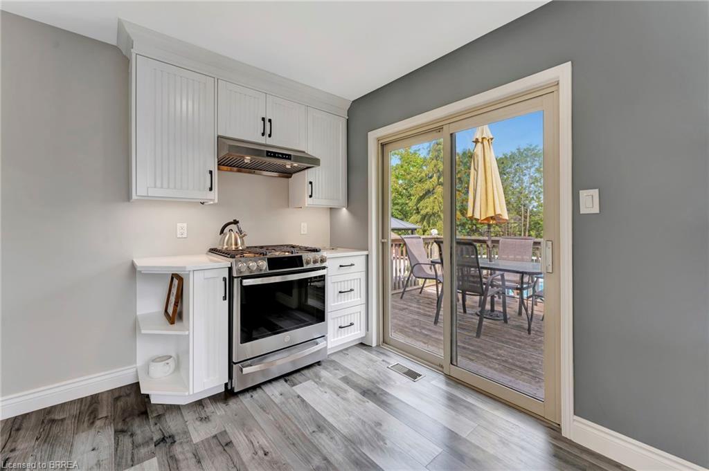 1565 Old Brock Street, Vittoria, ON - Indoor Photo Showing Kitchen