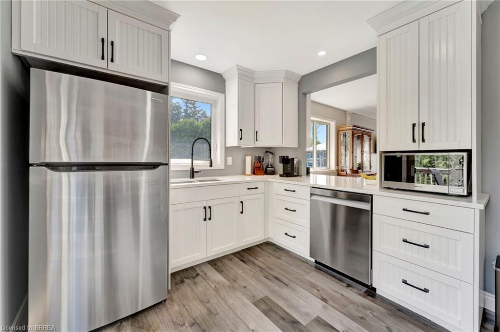 1565 Old Brock Street, Vittoria, ON - Indoor Photo Showing Kitchen