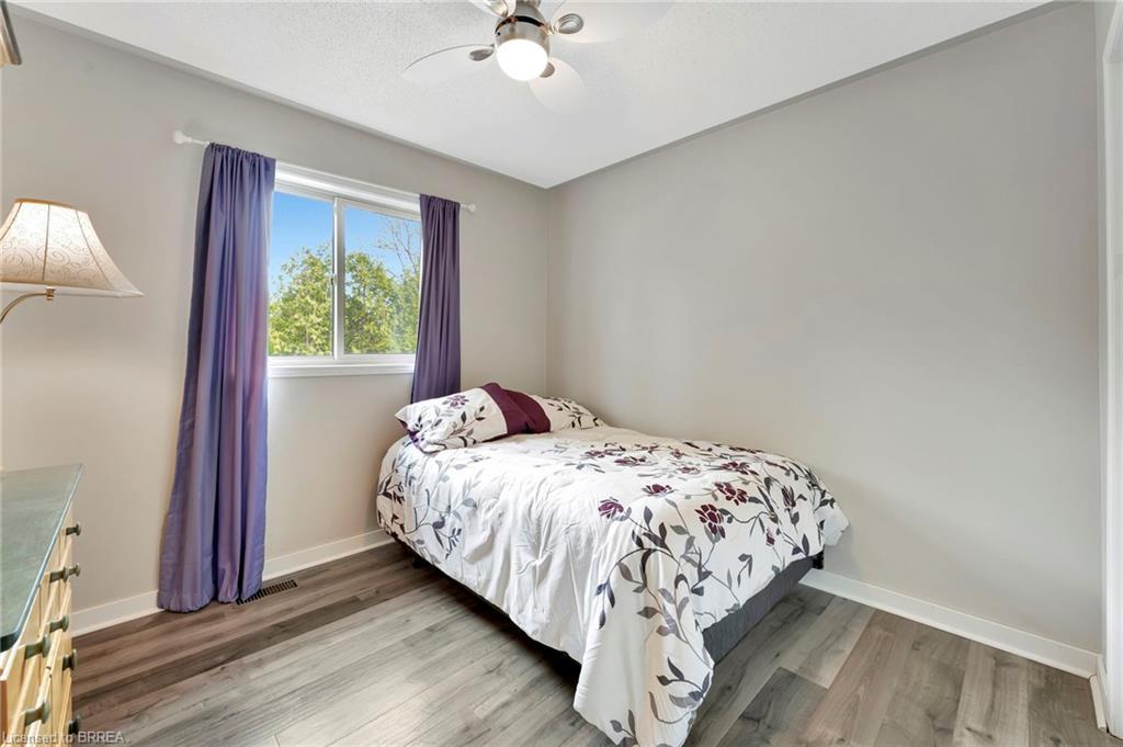 1565 Old Brock Street, Vittoria, ON - Indoor Photo Showing Bedroom