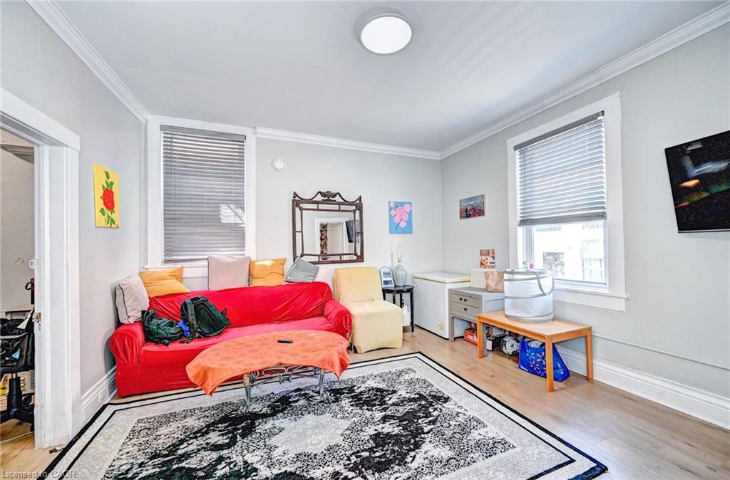 15 Ainslie Street N, Cambridge, ON