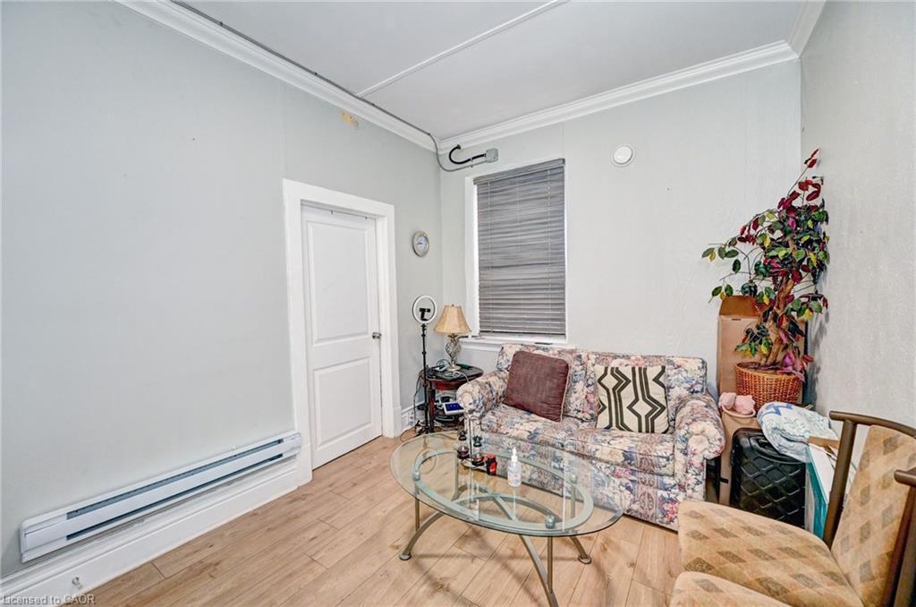 15 Ainslie Street N, Cambridge, ON