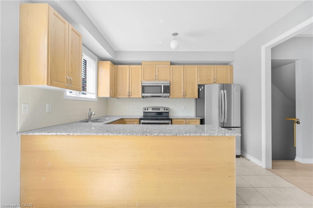 21 Kayak Heights, Brampton, ON - Indoor Photo Showing Kitchen With Stainless Steel Kitchen