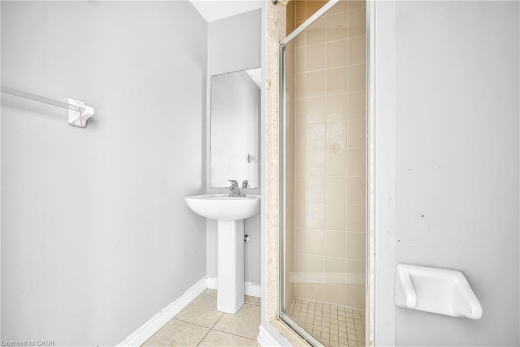 21 Kayak Heights, Brampton, ON - Indoor Photo Showing Bathroom