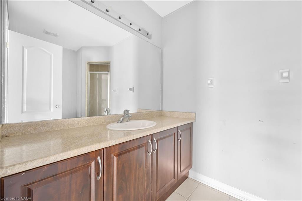 21 Kayak Heights, Brampton, ON - Indoor Photo Showing Bathroom