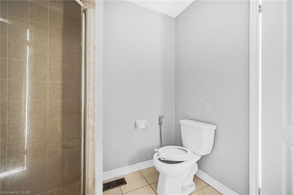 21 Kayak Heights, Brampton, ON - Indoor Photo Showing Bathroom