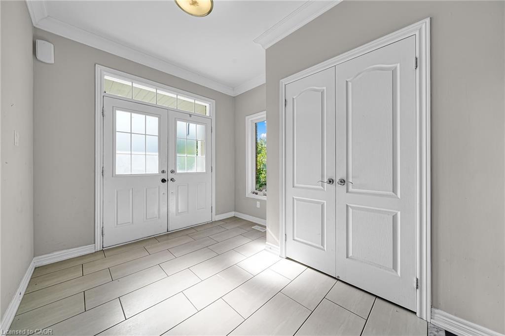 21 Scotia Road, Georgina, ON - Indoor Photo Showing Other Room