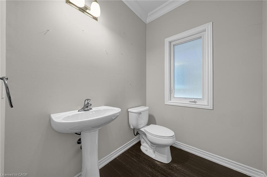 21 Scotia Road, Georgina, ON - Indoor Photo Showing Bathroom
