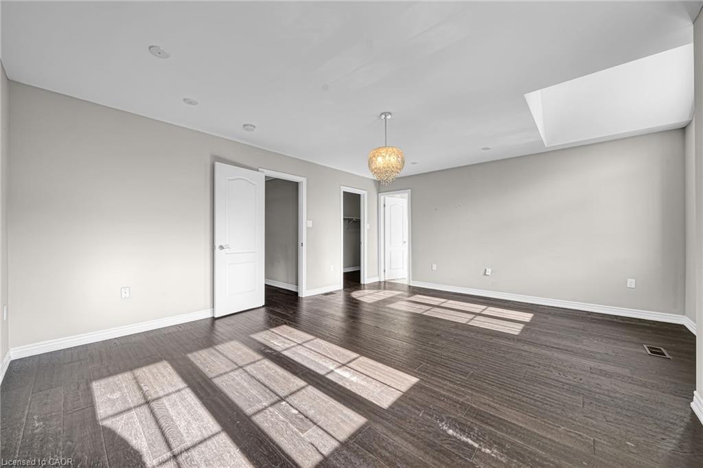 21 Scotia Road, Georgina, ON - Indoor Photo Showing Other Room