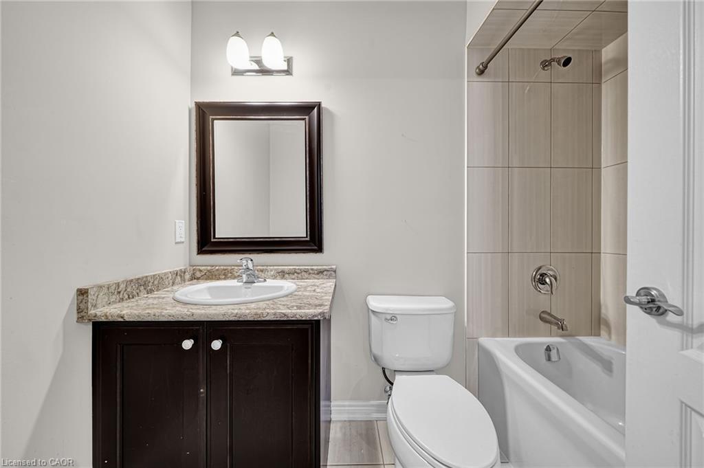 21 Scotia Road, Georgina, ON - Indoor Photo Showing Bathroom