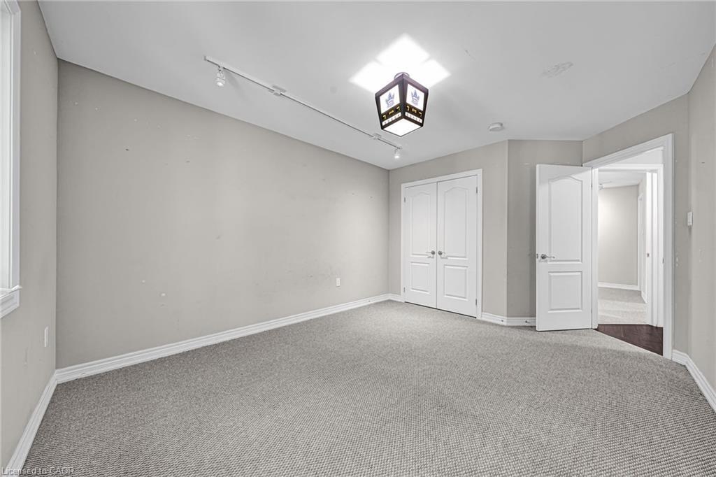 21 Scotia Road, Georgina, ON - Indoor Photo Showing Other Room