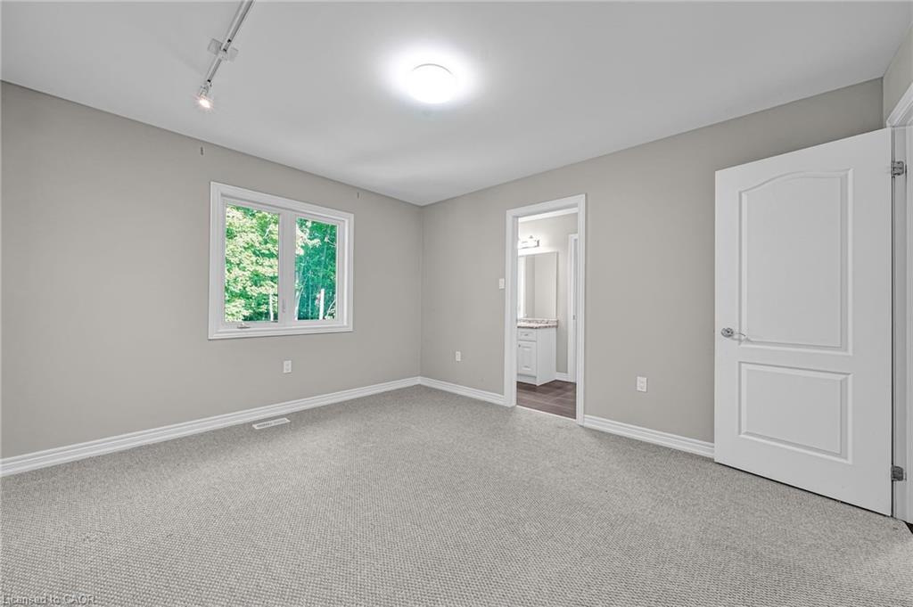 21 Scotia Road, Georgina, ON - Indoor Photo Showing Other Room