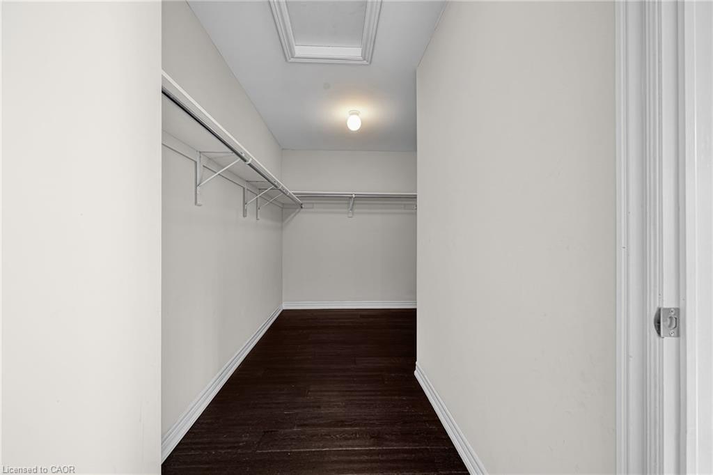 21 Scotia Road, Georgina, ON - Indoor With Storage