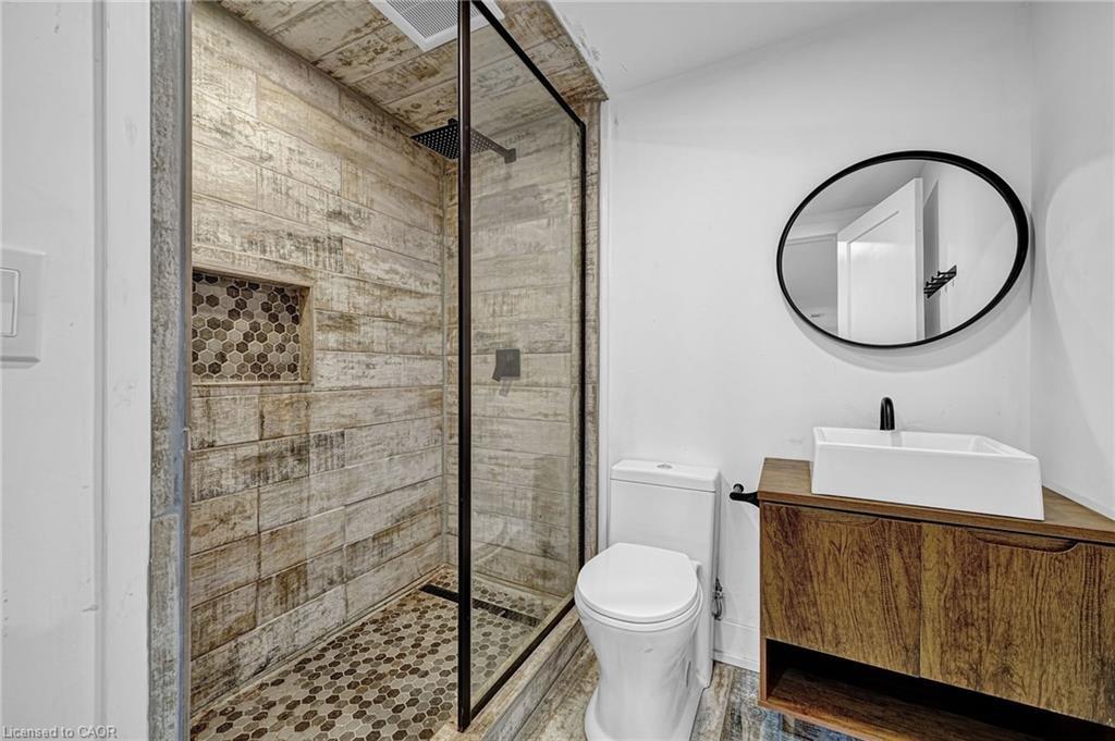 21 Scotia Road, Georgina, ON - Indoor Photo Showing Bathroom