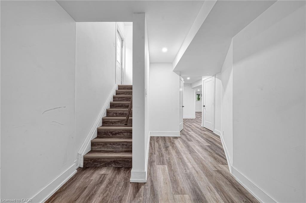 21 Scotia Road, Georgina, ON - Indoor Photo Showing Other Room