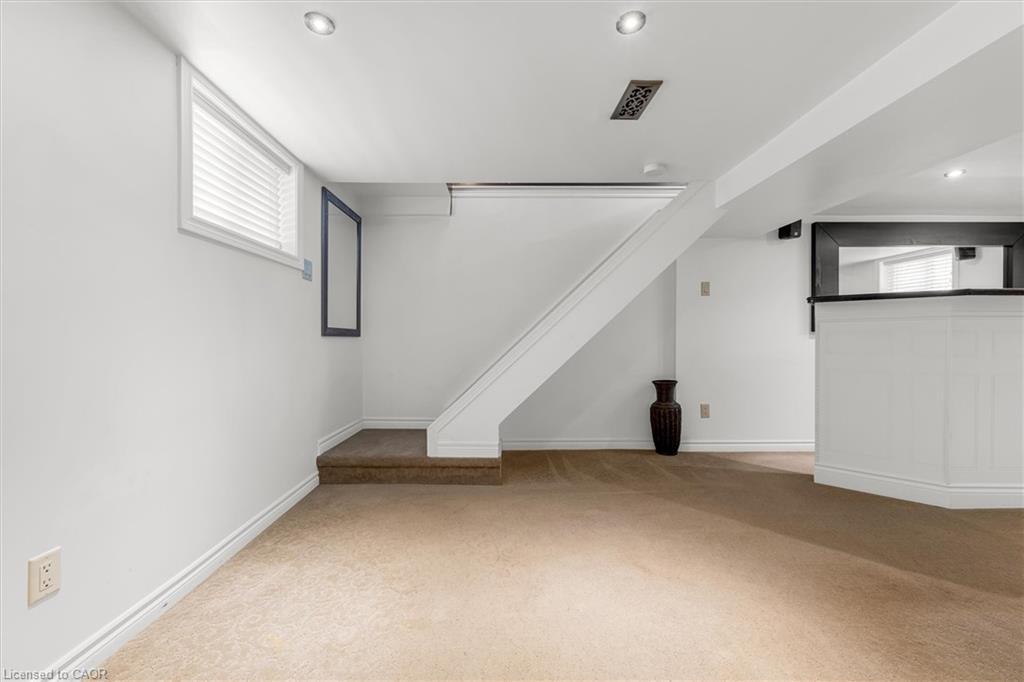 97 Bell Avenue, Hamilton, ON - Indoor Photo Showing Other Room