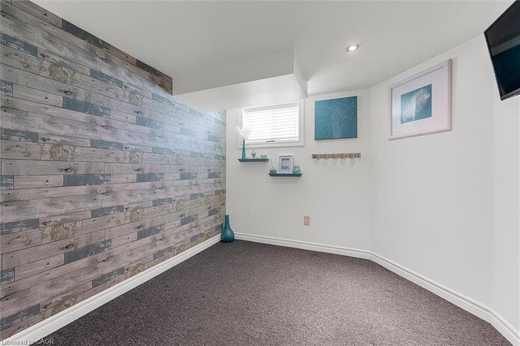 97 Bell Avenue, Hamilton, ON - Indoor Photo Showing Other Room