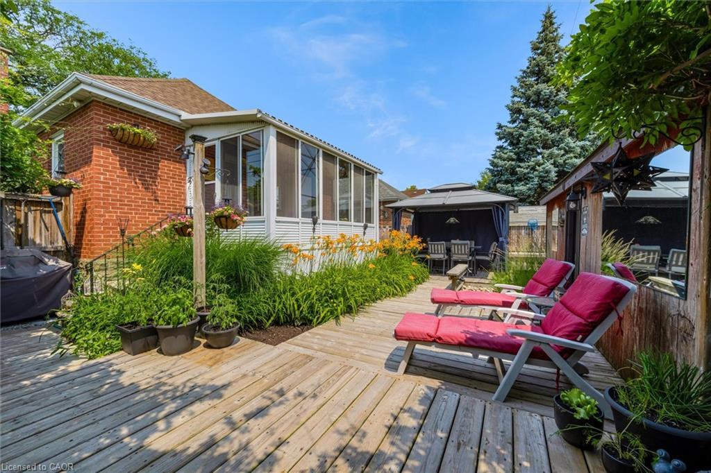 97 Bell Avenue, Hamilton, ON - Outdoor With Deck Patio Veranda