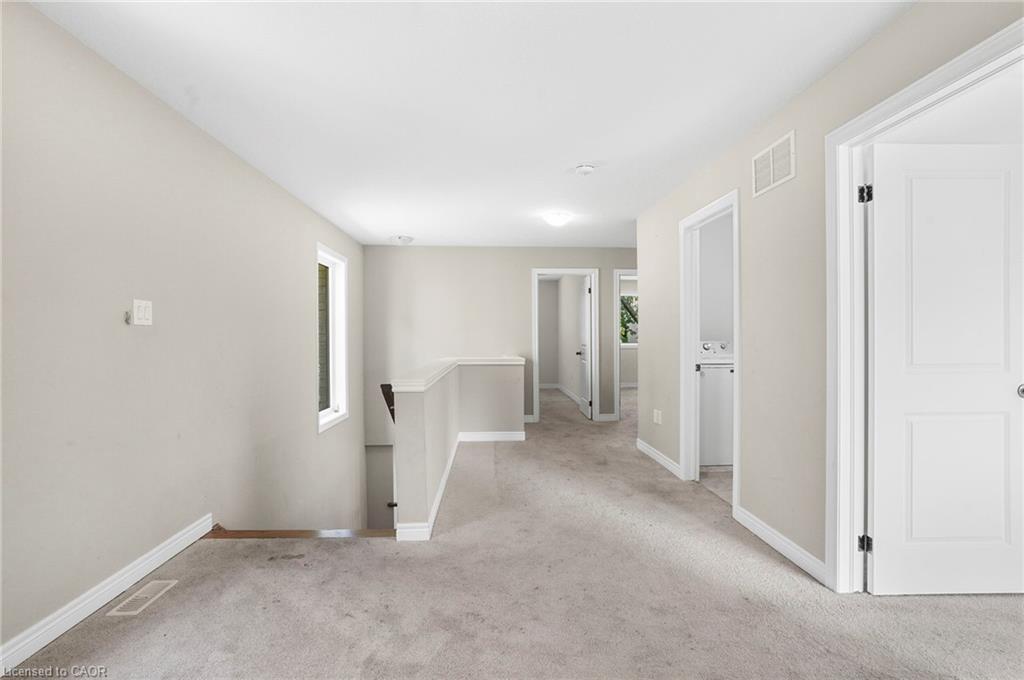 32 Alayche Trail, Welland, ON - Indoor Photo Showing Other Room